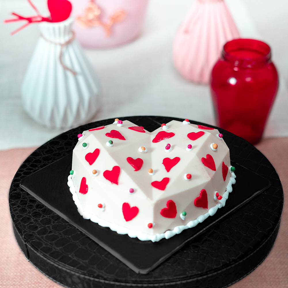 Read more about the article Best Heart Cakes For Romance and Romantic Wishes in 2022